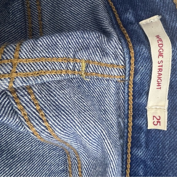 Levi’s Wedgie Straight Frayed Hem Button Fly High Rise Jeans - Picture 11 of 13